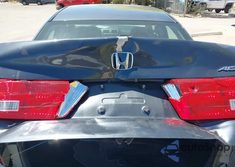 2005 Honda Accord 2.4 Lx из США, поврежденный, VIN 1HGCM56405A101745